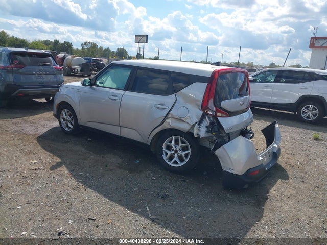 KIA SOUL S 2021 KNDJ23AU4M7772550 Image 3