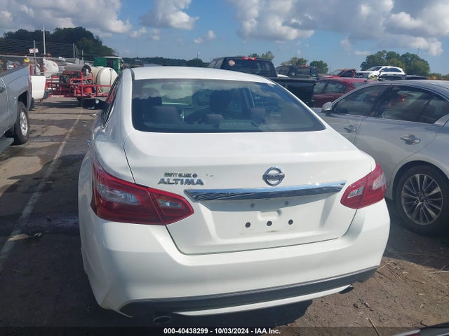 Nissan Altima 2.5 S 2018 1N4AL3AP4JC291004 Image 16