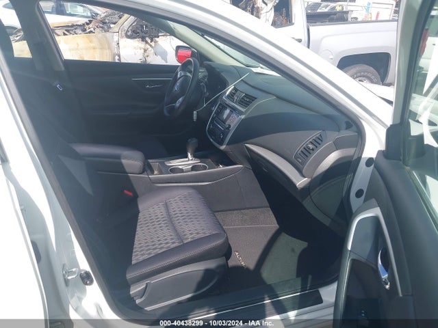Nissan Altima 2.5 S 2018 1N4AL3AP4JC291004 Image 5