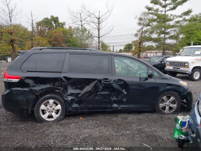 5TDKK3DC4ES469363 Toyota Sienna Le V6 8 Passenger
