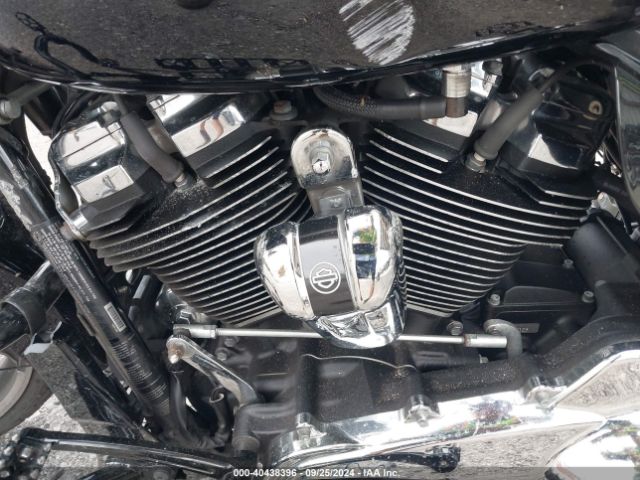 2018 HARLEY-DAVIDSON FLTRX 1HD1KHC12JB678299 Photo 8