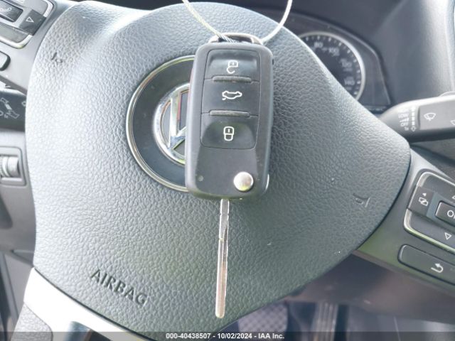 WVGAV7AX5HK044484 Volkswagen Tiguan 2.0t/2.0t S