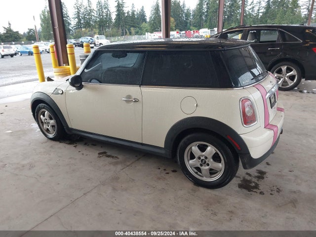 2007 MINI COOPER WMWMF335X7TL77885 Photo 2