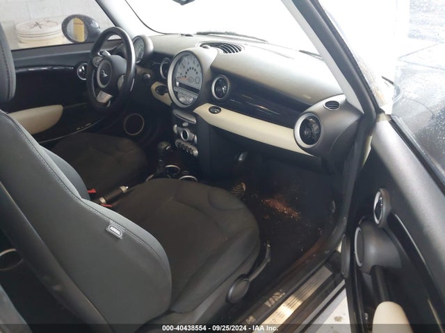 2007 MINI COOPER WMWMF335X7TL77885 Photo 4