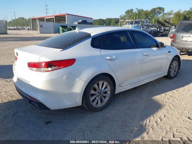 5XXGT4L38JG252579 KIA Optima Lx