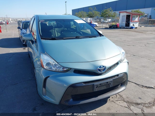 Toyota Prius V Four 2016 JTDZN3EU9GJ047165 Image 13