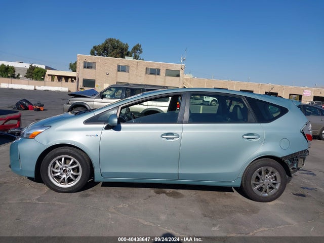 Toyota Prius V Four 2016 JTDZN3EU9GJ047165 Image 15