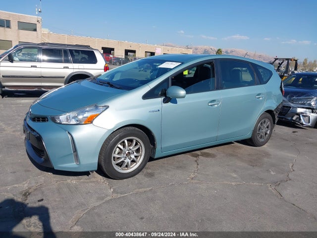 Toyota Prius V Four 2016 JTDZN3EU9GJ047165 Image 2
