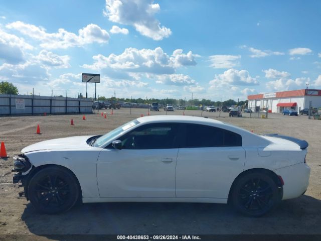 2C3CDXBG3JH284469 Dodge Charger Sxt Rwd