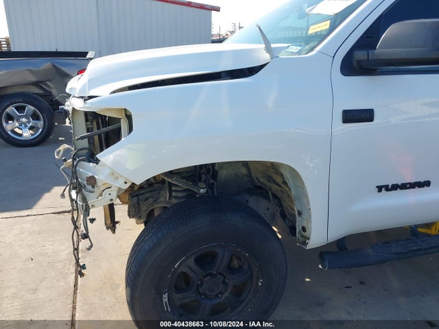 5TFDW5F15GX577704 Toyota Tundra Sr5 5.7l V8