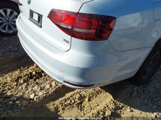 3VW167AJ0HM320007 Volkswagen Jetta 1.4t S
