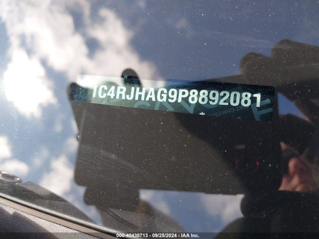 1C4RJHAG9P8892081 Jeep Grand Cherokee Altitude 4x4