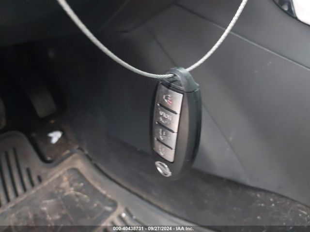 3N1AB7AP0JY219215 Nissan SENTRA SL