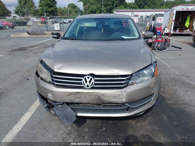 1VWAT7A33FC032779 Volkswagen Passat 1.8t Wolfsburg Edition