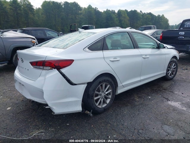 Hyundai SONATA SE 2018 5NPE24AF0JH602945 Image 4