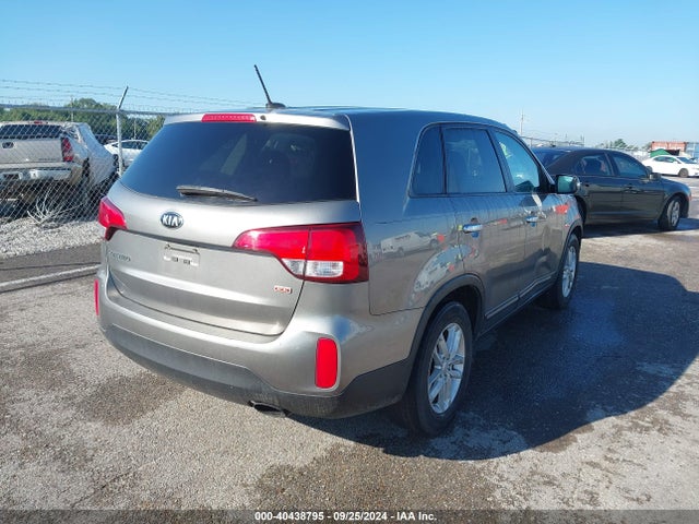 KIA SORENTO LX 2014 5XYKT3A65EG480378 Image 4