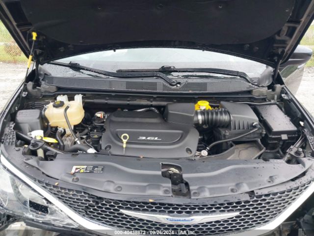 2C4RC1DG1HR501511 Chrysler Pacifica Touring