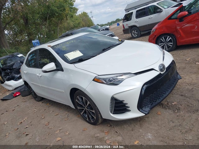 Toyota COROLLA SE 2017 5YFBURHE5HP621351 Image 1