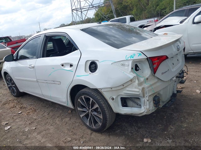 Toyota COROLLA SE 2017 5YFBURHE5HP621351 Image 3