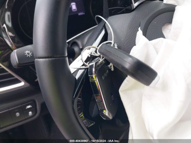 KNDERCAA2N7236880 KIA SELTOS EX