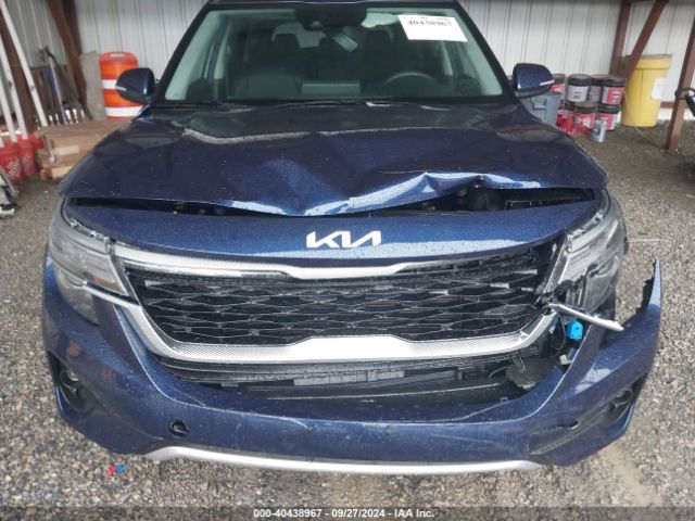 KNDERCAA2N7236880 KIA SELTOS EX