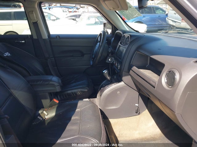 1C4NJPBAXHD137582 Jeep Patriot Sport Fwd