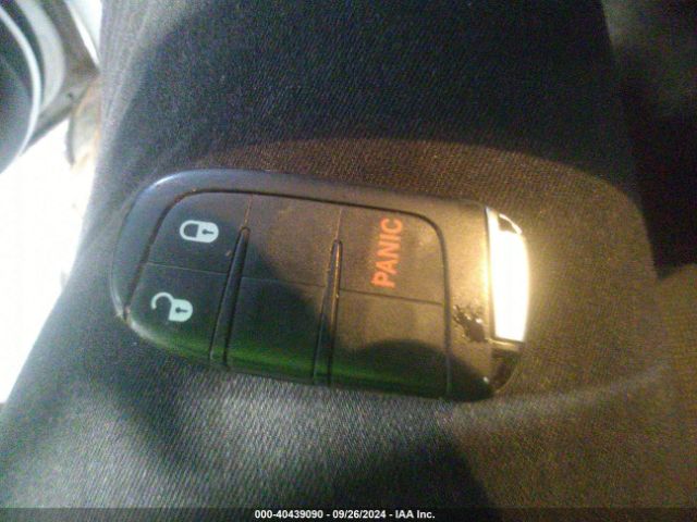 1C4RDHAG4FC100776 Dodge Durango Sxt
