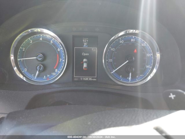 5YFBURHEXHP648559 Toyota COROLLA SE