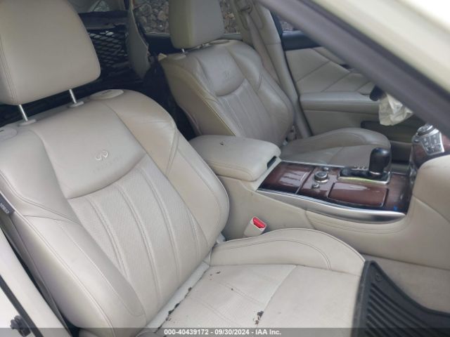 JN1BY1AP0GM220747 Infiniti Q70 3.7