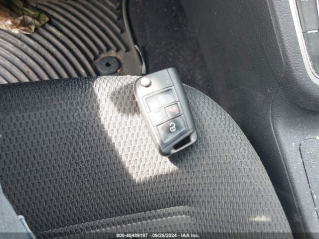 3VWA17AU7HM505390 Volkswagen Golf Sportwagen Tsi S