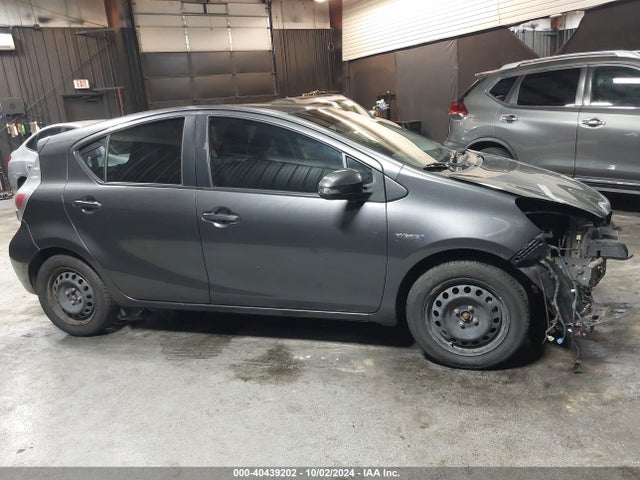 Toyota Prius C Four/one/three/two 2014 JTDKDTB39E1560882 Image 14