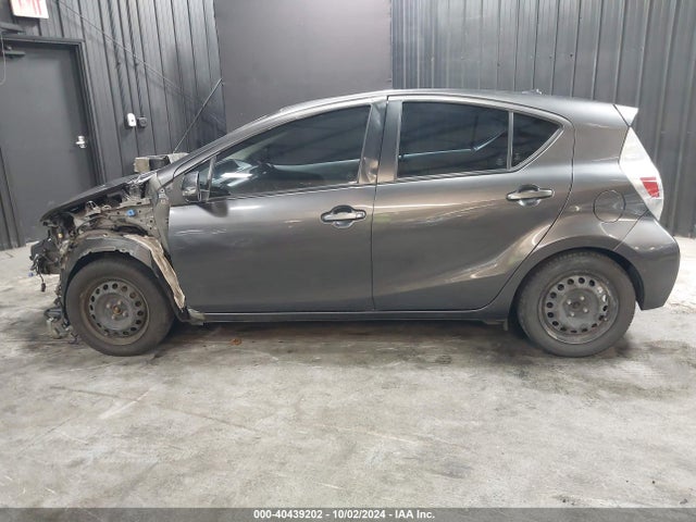 Toyota Prius C Four/one/three/two 2014 JTDKDTB39E1560882 Image 15
