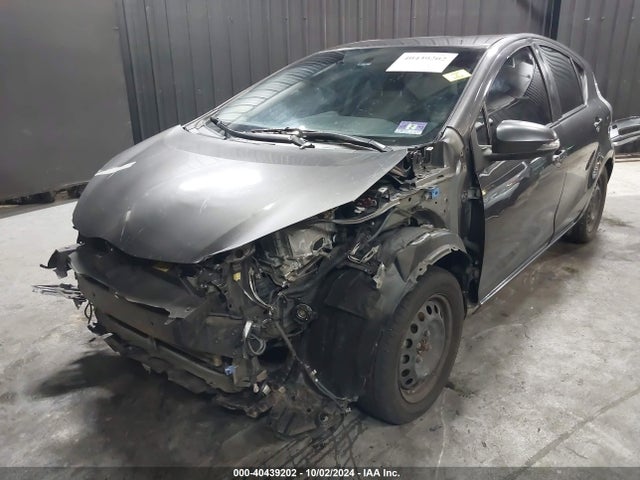 Toyota Prius C Four/one/three/two 2014 JTDKDTB39E1560882 Image 2