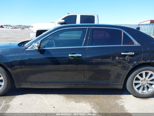 Chrysler 300C 2014 2C3CCAEG3EH355154 Image 14