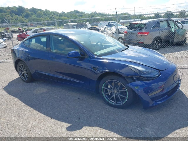 2022 TESLA MODEL 3 5YJ3E1EB8NF233583 Photo 0