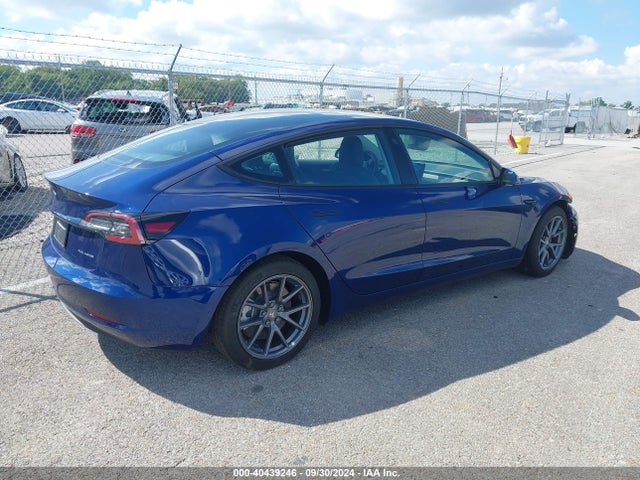 2022 TESLA MODEL 3 5YJ3E1EB8NF233583 Photo 3