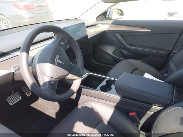 2022 TESLA MODEL 3 5YJ3E1EB8NF233583 Photo 4