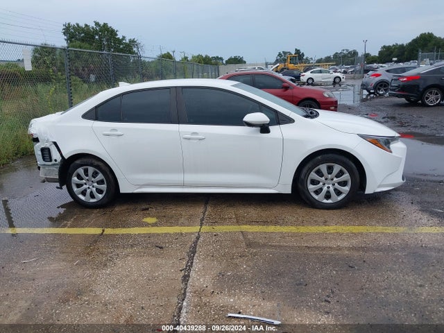 Toyota COROLLA LE 2022 5YFEPMAE4NP281297 Image 13