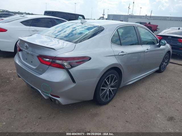 Toyota CAMRY SE 2022 4T1G11AK4NU674472 Image 4