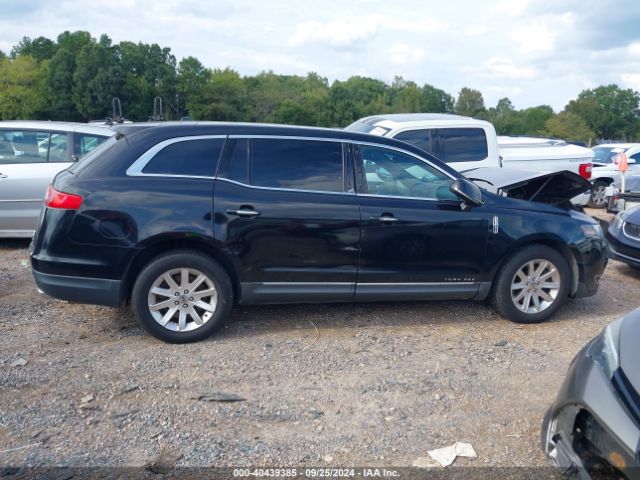 2LMHJ5NK6GBL01176 Lincoln Mkt Livery