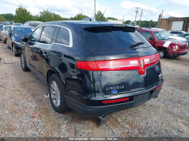 2LMHJ5NK6GBL01176 Lincoln Mkt Livery