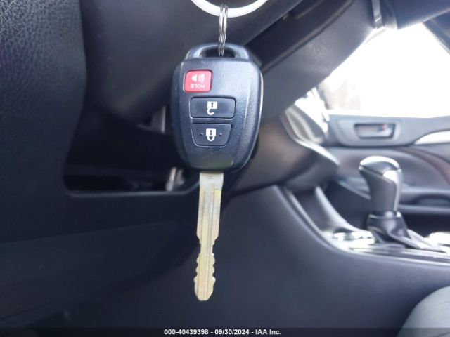 5TDZZRFH2KS360689 Toyota Highlander Le Plus