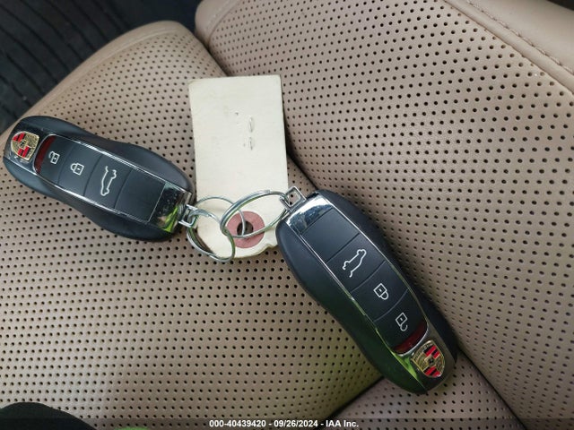 2020 PORSCHE MACAN WP1AA2A59LLB10487 Photo 10