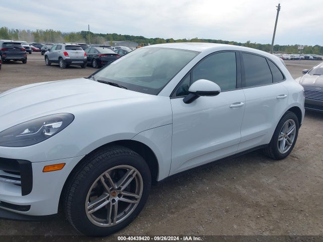 2020 PORSCHE MACAN WP1AA2A59LLB10487 Photo 1