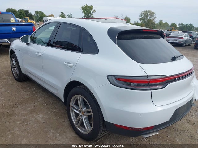 2020 PORSCHE MACAN WP1AA2A59LLB10487 Photo 2