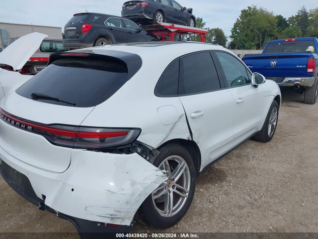 2020 PORSCHE MACAN WP1AA2A59LLB10487 Photo 3