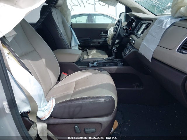 KNDME5C15F6050208 KIA Sedona Sx Luxury