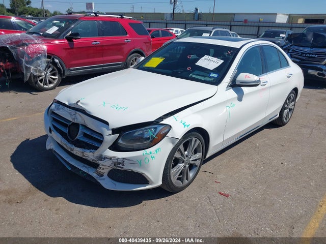 Mercedes-Benz C 300 2018 55SWF4JB8JU248983 Image 2