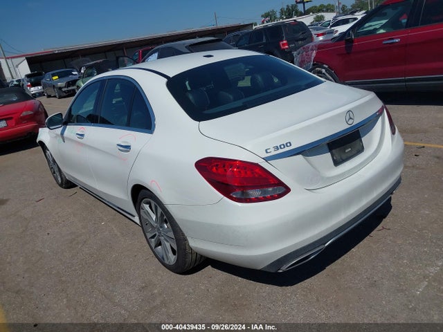 Mercedes-Benz C 300 2018 55SWF4JB8JU248983 Image 3