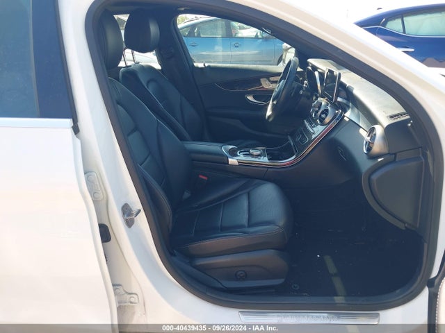 Mercedes-Benz C 300 2018 55SWF4JB8JU248983 Image 5